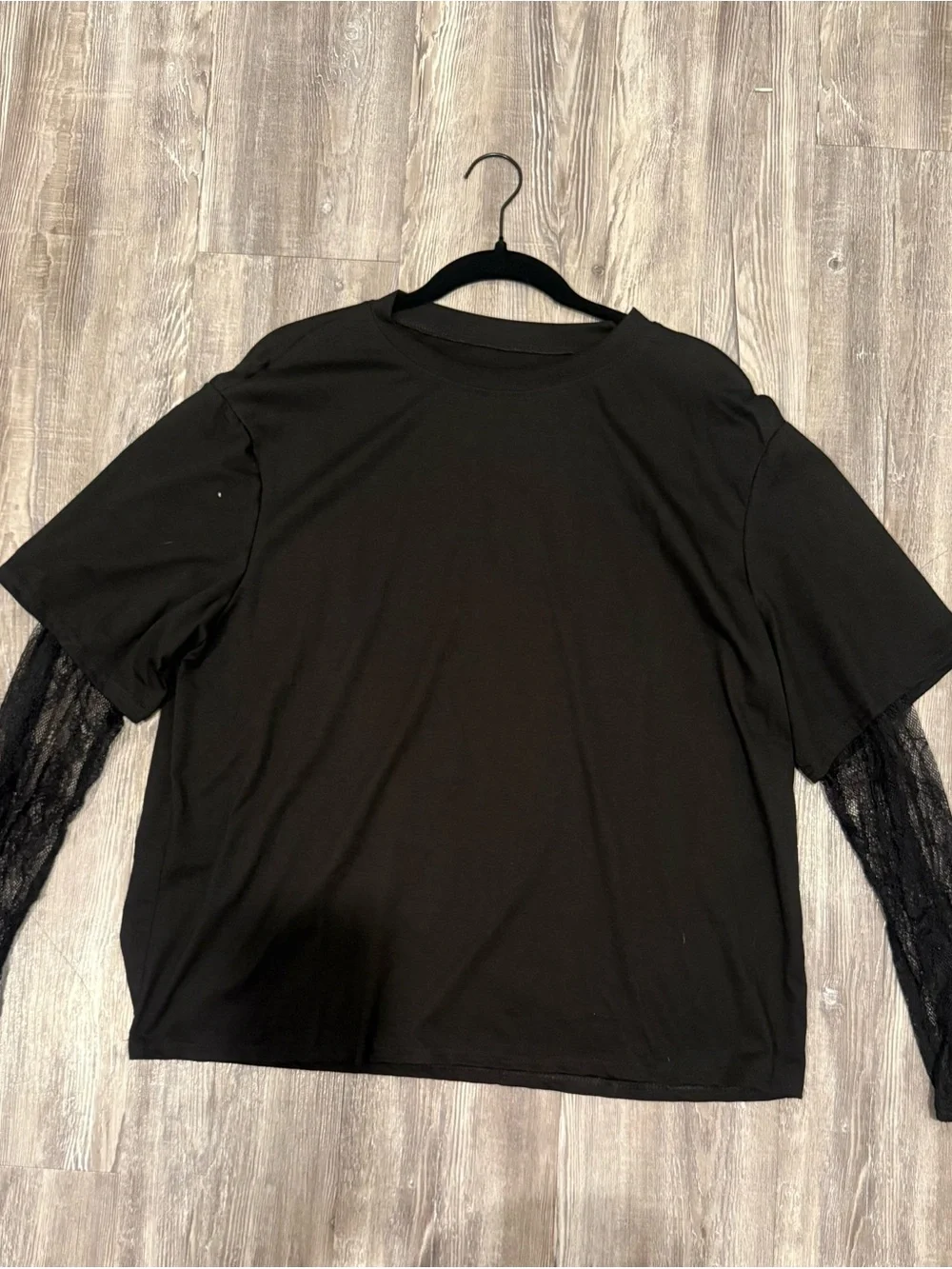 Black Lace Sleeve Tee - Picture 3 of 4